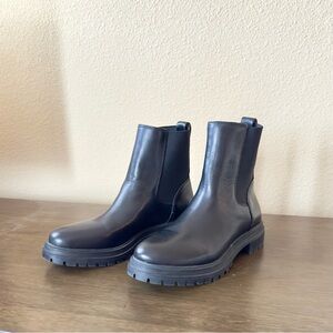 Bradley Chelsea Lugsole Boots NWOT